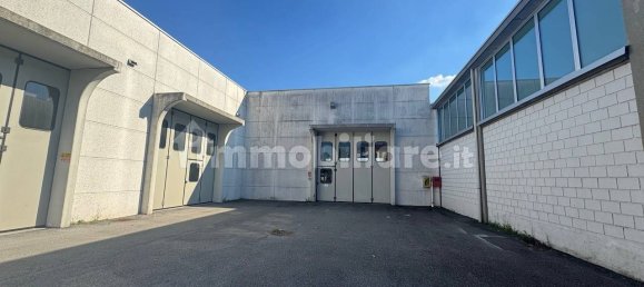 Lagerhaus in Cabiate, Italy 1370m², Nr. 354618 6