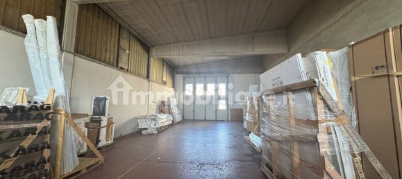 Lagerhaus in Cabiate, Italy 1370m², Nr. 354618 12