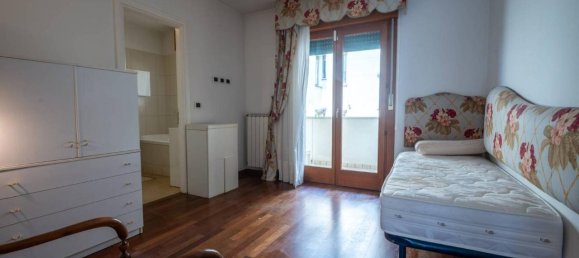 Apartamento de 4 divisões em Trieste, Italy N.º 35684 5