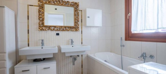 Apartamento de 4 divisões em Trieste, Italy N.º 35684 4