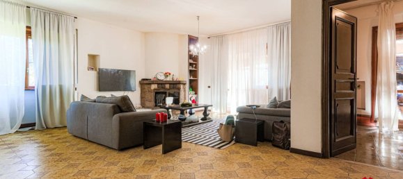 5 bedrooms Villa in Rome, Italy No. 323984 9