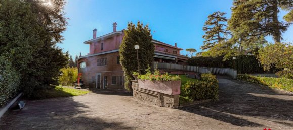 5 bedrooms Villa in Rome, Italy No. 323984 2