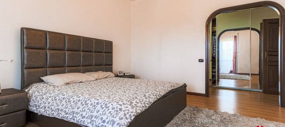 5 bedrooms Villa in Rome, Italy No. 323984 16