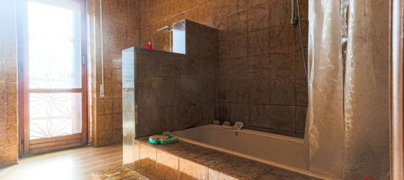 5 bedrooms Villa in Rome, Italy No. 323984 28