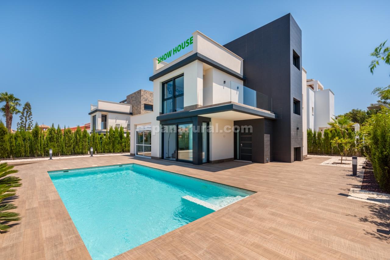 3 bedrooms Villa in Playa Honda, Spain No. 12681