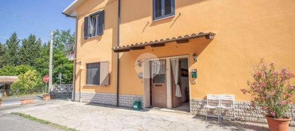 2-salle Appartement à Magliano Sabina, Italy No. 108873 2