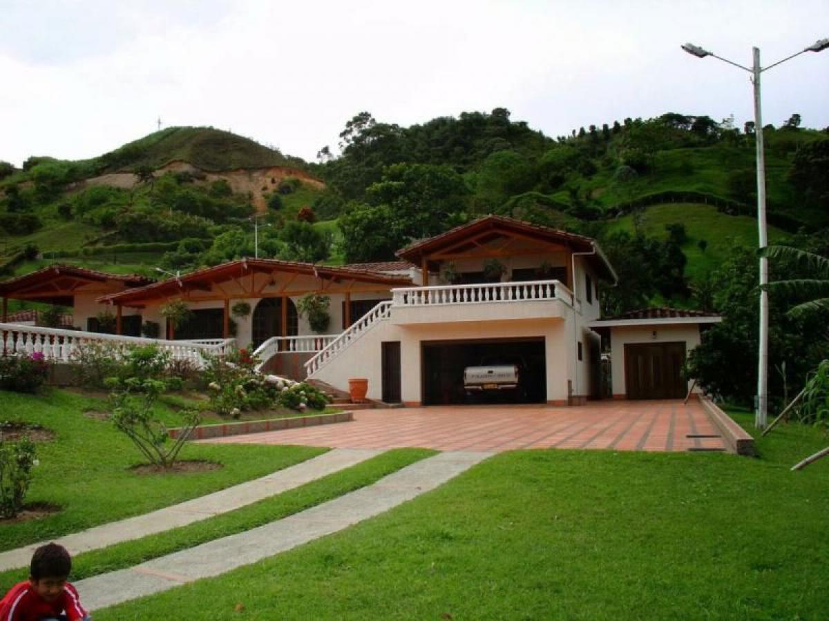 3 bedrooms House in Antioquia, Colombia No. 1479