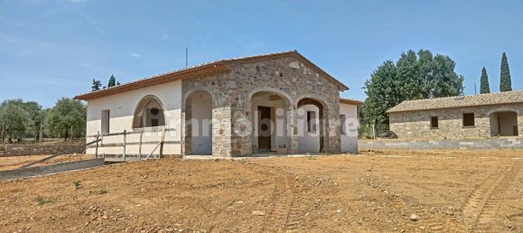 3 Schlafzimmer Villa in Castelfranco di Sotto, Italy, Nr. 87409 18