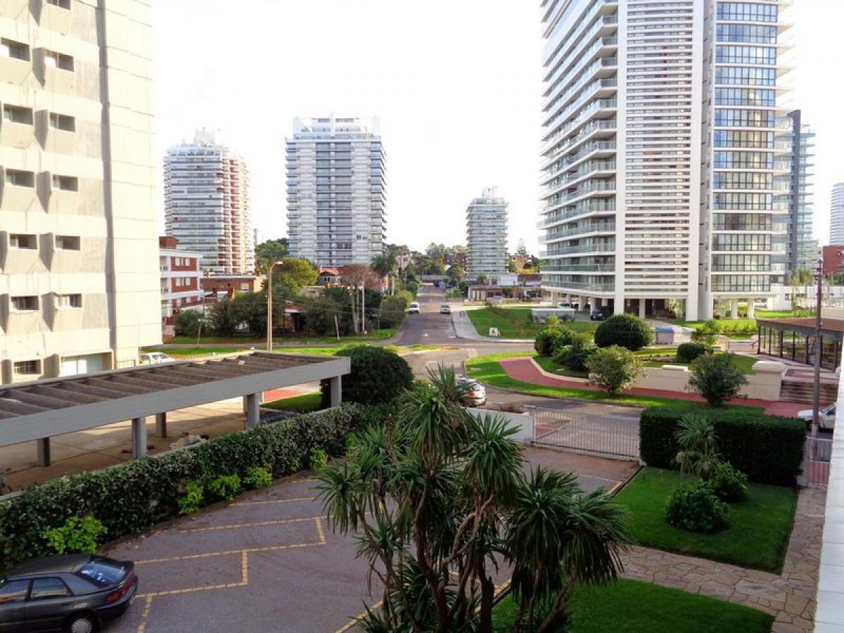 3 bedrooms Apartment in Maldonado, Uruguay No. 11363