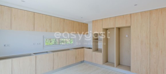 4 bedrooms House in Torres Vedras, Portugal No. 148373 7