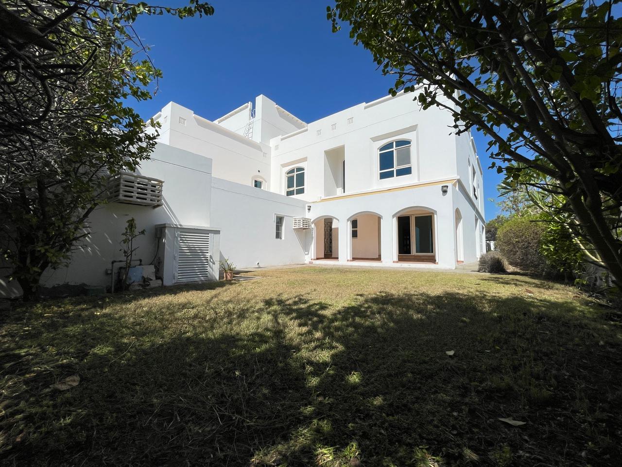 6 chambres Villa à Muscat, Oman No. 1559