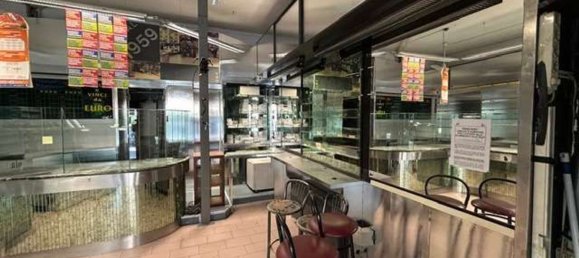 63m² Commercial property in Modena, Italy No. 343115 17