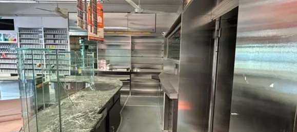 63m² Commercial property in Modena, Italy No. 343115 7