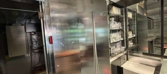 63m² Commercial property in Modena, Italy No. 343115 6