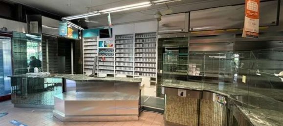 63m² Commercial property in Modena, Italy No. 343115 13