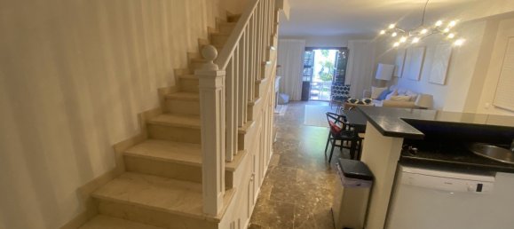 2 bedrooms Townhouse in Estepona, Spain No. 146734 7