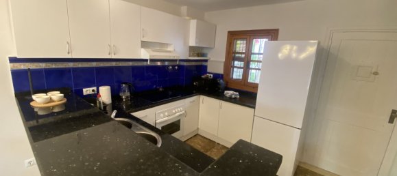 2 bedrooms Townhouse in Estepona, Spain No. 146734 4