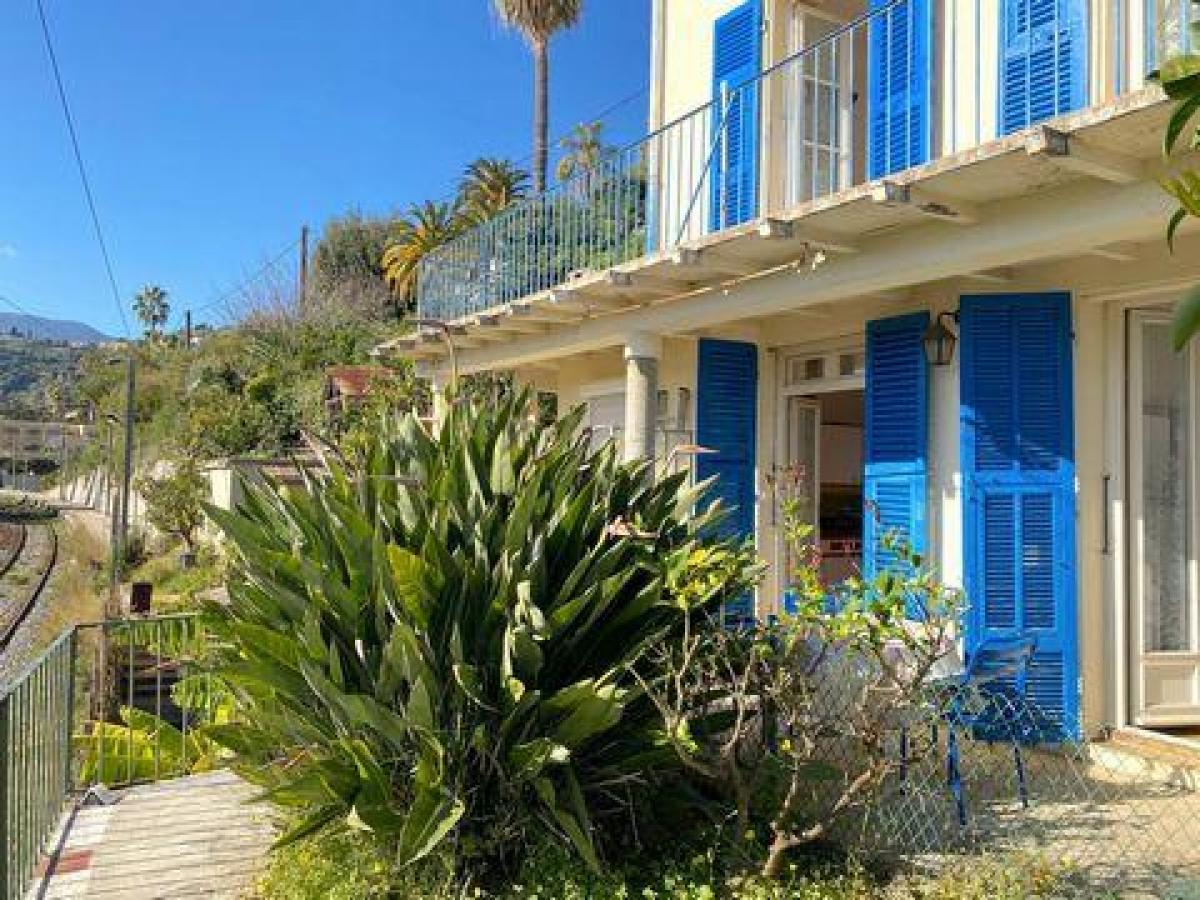 2 bedrooms Condo in Menton, France No. 4182