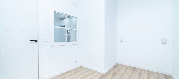 2 rooms Apartment in Barcelona, Spain No. 399 6