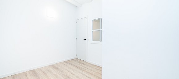 2 rooms Apartment in Barcelona, Spain No. 399 5