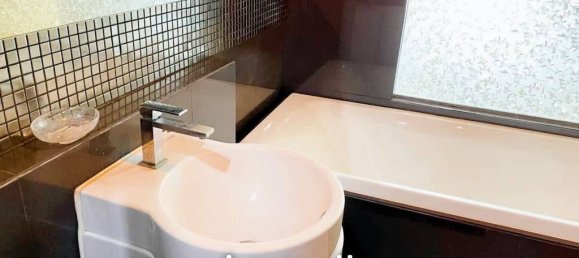 1 bedroom Condo in Phra Khanong, Thailand No. 14149 8