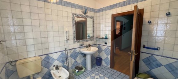 18غرفة بناية في Castelnuovo Rangone, Italy رقم 31042 7