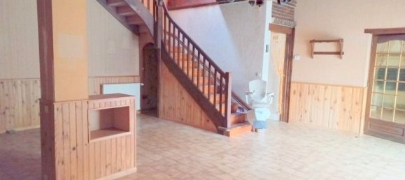 2 bedrooms House in Saint-Florentin, France No. 196744 18