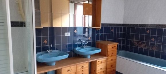 2 bedrooms House in Saint-Florentin, France No. 196744 12