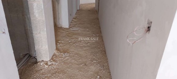 2 chambres Appartement à Saint Paul's Bay, Malta No. 2411 5