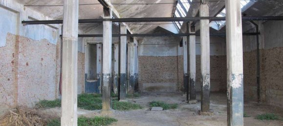 470m² Warehouse in Milan, Italy No. 247093 4