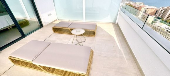 2 bedrooms Penthouse in Fuengirola, Spain No. 179980 2