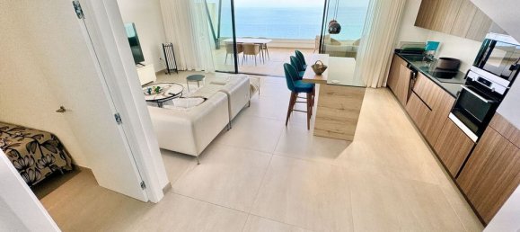 2 bedrooms Penthouse in Fuengirola, Spain No. 179980 8