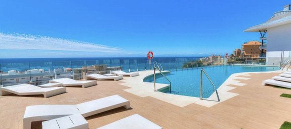 2 bedrooms Penthouse in Fuengirola, Spain No. 179980 5