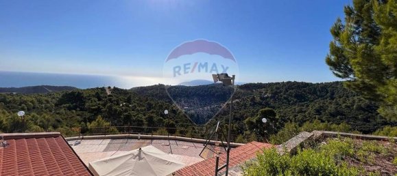 3 Schlafzimmer Villa in Vieste, Italy, Nr. 370819 2