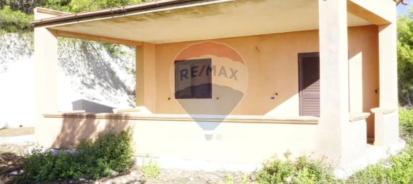 3 Schlafzimmer Villa in Vieste, Italy, Nr. 370819 8