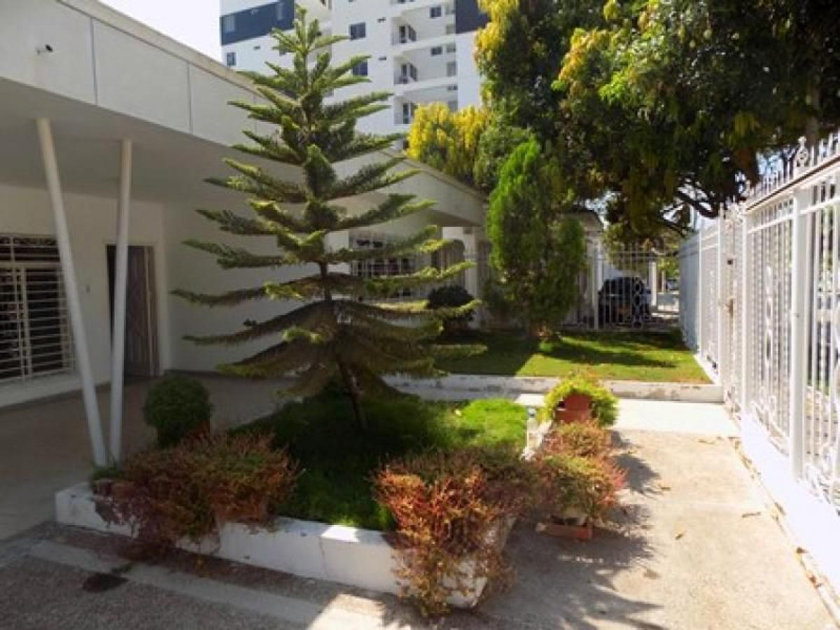 5 bedrooms House in Atlantico, Colombia No. 5297