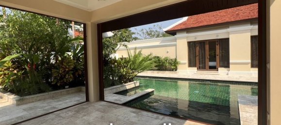 4 bedrooms Villa in Pattaya, Thailand No. 13464 4