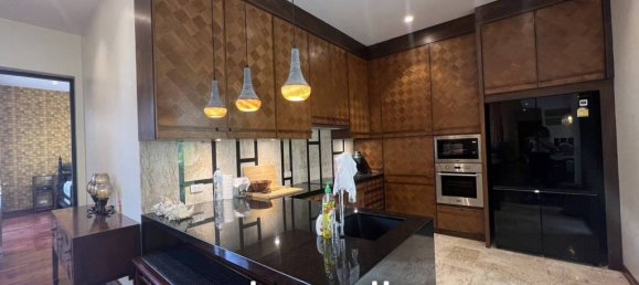 4 bedrooms Villa in Pattaya, Thailand No. 13464 8