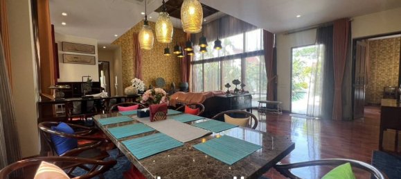 4 bedrooms Villa in Pattaya, Thailand No. 13464 6