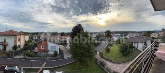 Квартира с 2 спальнями в Грандате, Италия № 350976 3