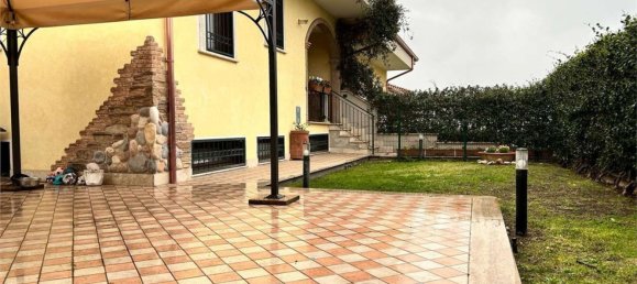 4 rooms House in Guidonia Montecelio, Italy No. 238726 24
