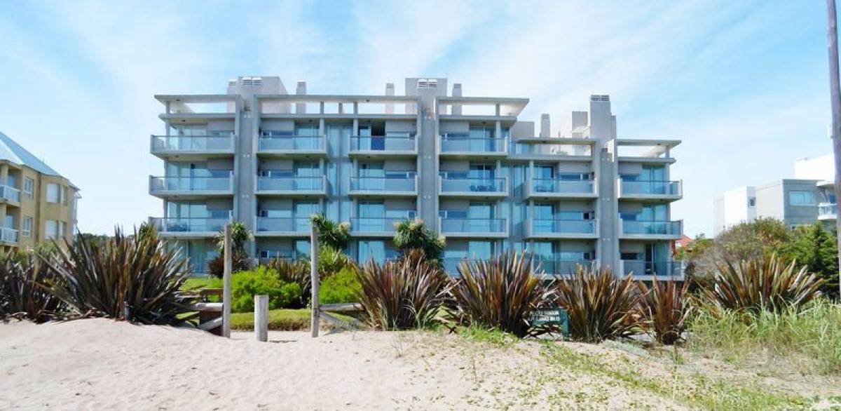 2 bedrooms Apartment in Mar del Plata, Argentina No. 66123