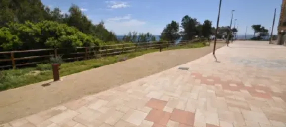 Apartamento de 2 dormitorios en Mont-roig del Camp, Spain No. 173258 2