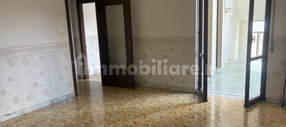 3 Schlafzimmer Wohnung in Melito di Napoli, Italy, Nr. 337755 13