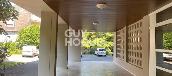 236m² Commercial property in Thann, France No. 211343 5