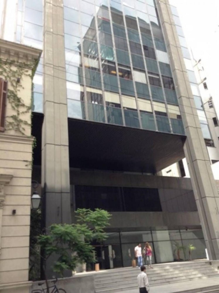 450m² Office in Buenos Aires, Argentina No. 106366