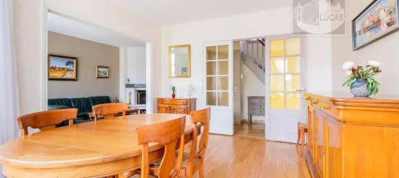 3 bedrooms House in Verrieres-le-Buisson, France No. 162419 7