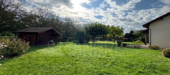 5 bedrooms Villa in Saint-Etienne-de-Saint-Geoirs, France No. 262507 4