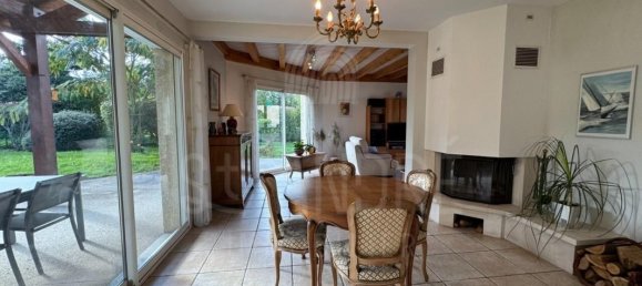 5 bedrooms Villa in Saint-Etienne-de-Saint-Geoirs, France No. 262507 9