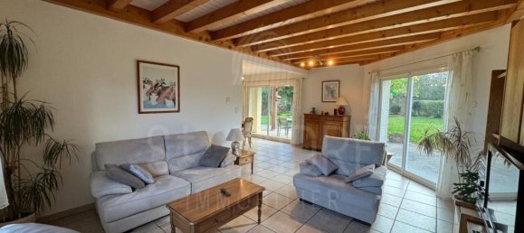 5 bedrooms Villa in Saint-Etienne-de-Saint-Geoirs, France No. 262507 7